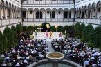 Opernaufführung im Arkadenhof auf Schloss Greinburg